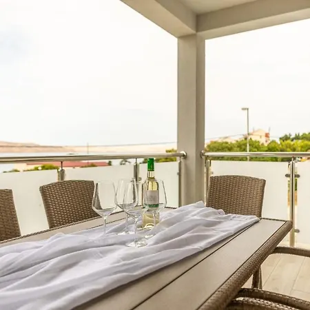 Villa Stella With Pool And Seaview Karlobag Exterior photo